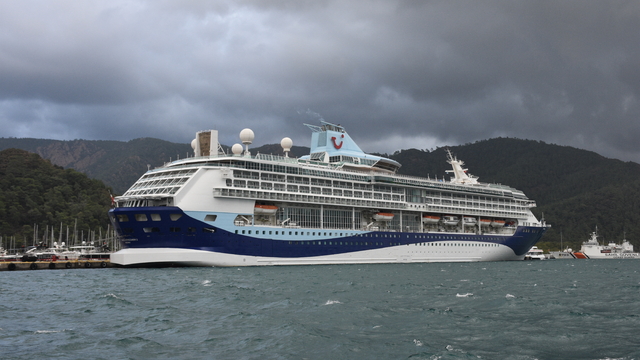 "Marella Discovery 2" kurvaziyeriyle Marmaris'e 1840 turist geldi