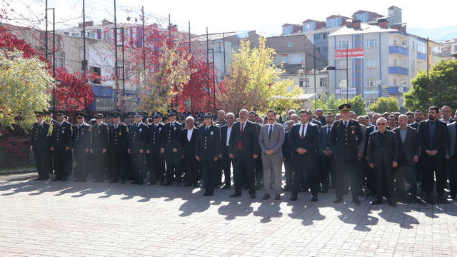 Güroymak'ta 29 Ekim Cumhuriyet Bayramı kutlanıyor