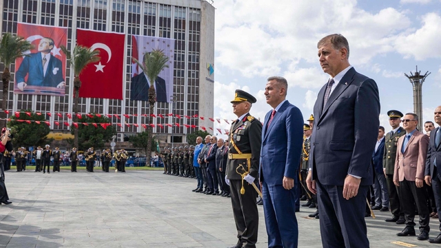 İzmir'de Cumhuriyet Bayramı kutlamaları başladı