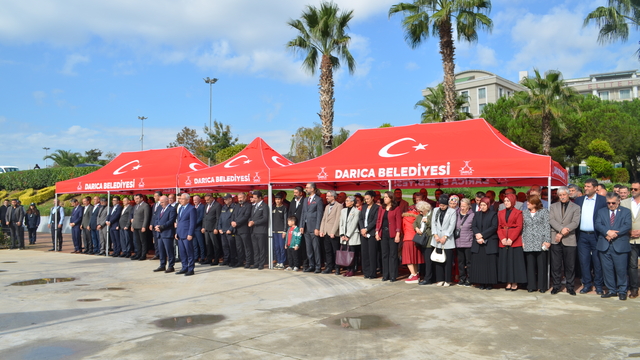 Kocaeli'de Cumhuriyet'in 102. yılı kutlanıyor