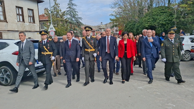 Beypazarı ilçesinde Cumhuriyet'in 102. yılı kutlanıyor
