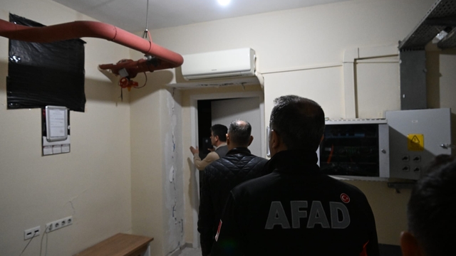 Sındırgı depreminde Manisa'da 83 yapı etkilendi