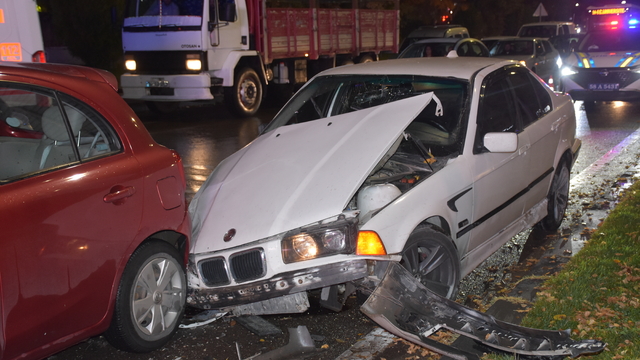 Sivas'ta 5 otomobilin karıştığı zincirleme kazada 1 yaralı