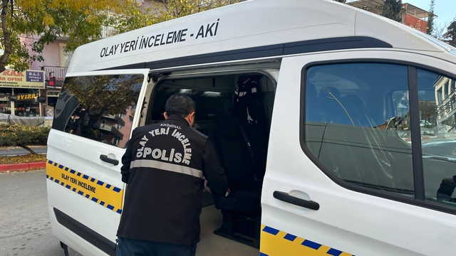 Uşak'ta bıçaklı kavgada 1 kişi ağır yaralandı