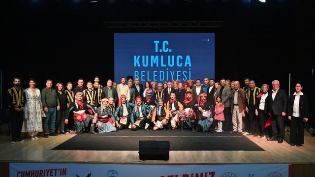 Kumluca'da "Cumhuriyet'in Zeybekleri" etkinliği gerçekleştirildi