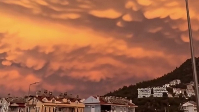 Fethiye'de Mammatus bulutları görüldü