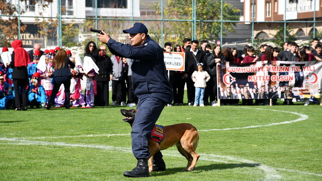 'Nefes'in gösterisi, 29 Ekim kutlamalarında ilgiyle izlendi