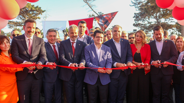 Hatay'da yapımı tamamlanna park törenle açıldı