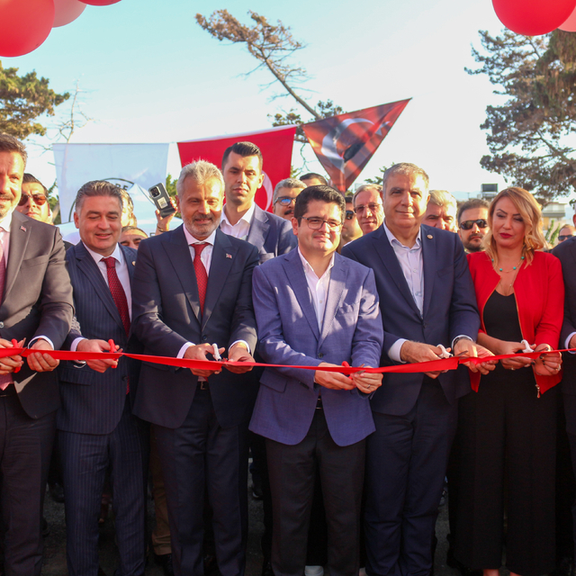 Hatay'da yapımı tamamlanna park törenle açıldı