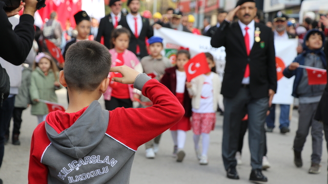 Konya ve çevre illerde Cumhuriyet'in 102. yıl dönümü kutlanıyor