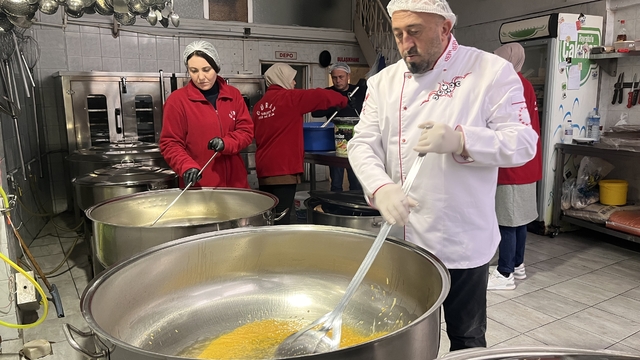 Küçük yaşta aşçı yamağı olarak girdiği mutfakta kurduğu hayalini gerçekleştirdi