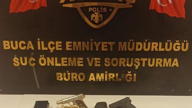 İzmir'de ruhsatsız silah ve uyuşturucu operasyonunda 6 şüpheli gözaltına alındı