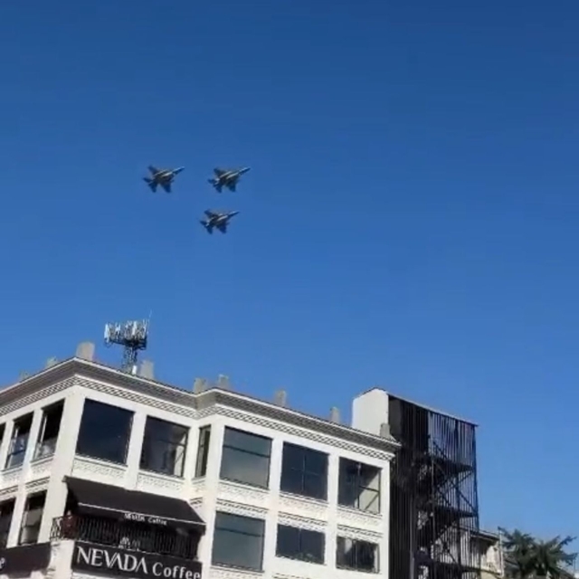 Bursa'da Cumhuriyet coşkusu, F-16'ların alçak uçuşuyla zirveye ulaştı