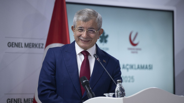 Fatih Erbakan'dan Gelecek Partisi Genel Başkanı Davutoğlu'na ziyaret