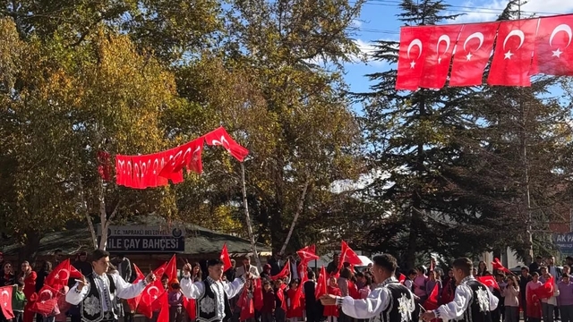 Yapraklı'da Cumhuriyet Bayramı coşkuyla kutlandı