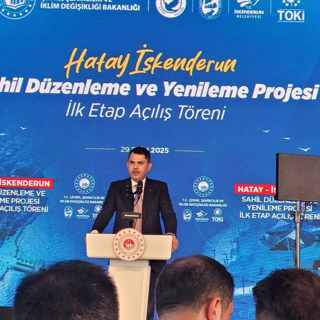 Bakan Kurum: Sındırgı'daki yapıları teker teker tarıyoruz