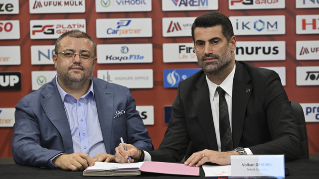 Gençlerbirliği'nde Volkan Demirel'in "imza, kutlama ve ilk idman" günü