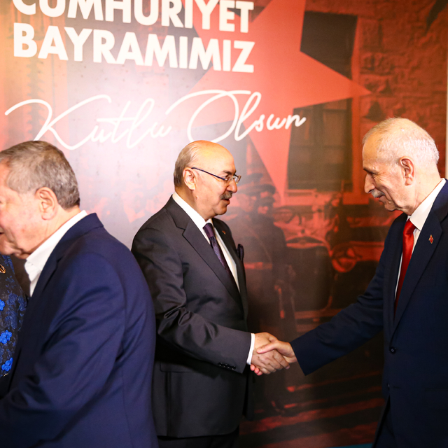 Adana'da 29 Ekim Cumhuriyet Bayramı dolayısıyla resepsiyon verildi