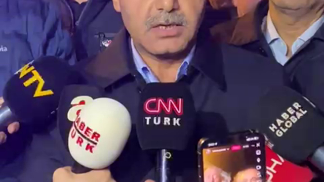 Gebze'de bina çöktü; 5 kişiden 1'i sağ, 4'ünün cansız bedeni çıkarıldı (20)