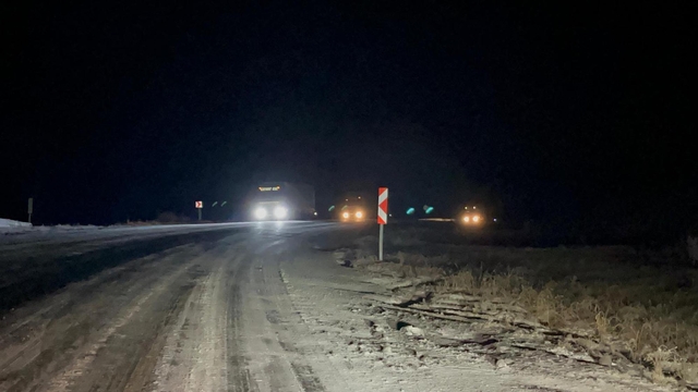 Kar ve buzlanma nedeniyle Ilgar Geçidi'nde TIR'lar mahsur kaldı