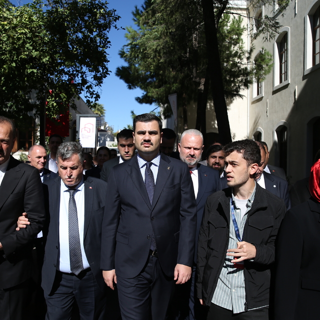 AK Parti Genel Sekreteri İnan, İzmir Kültür Yolu Festivali'ndeki sergileri...