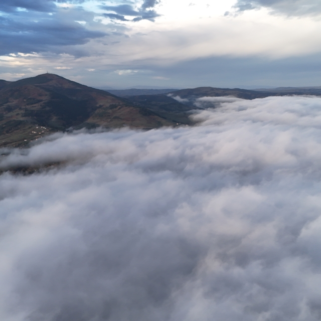 Samsun'da 1650 rakımlı Dürtmen Dağı'ndaki "sis denizi" dronla görüntülendi