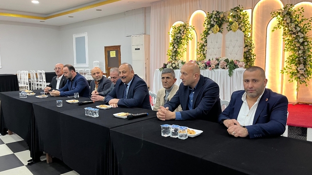 Salıpazarı Belediye Başkanı Karaca esnafla bir araya geldi