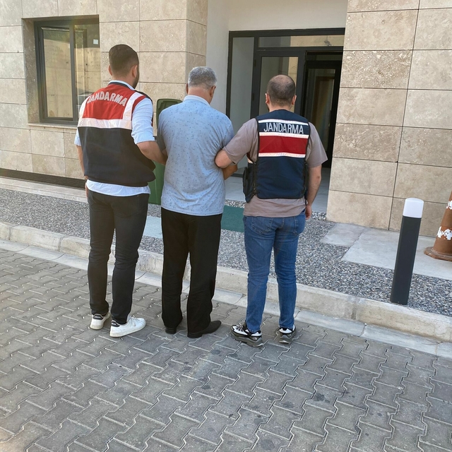 İzmir'de DEAŞ operasyonu; 4 gözaltı