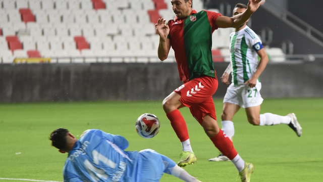 Karşıyaka'da Hamza beklenen performansın uzağında kaldı