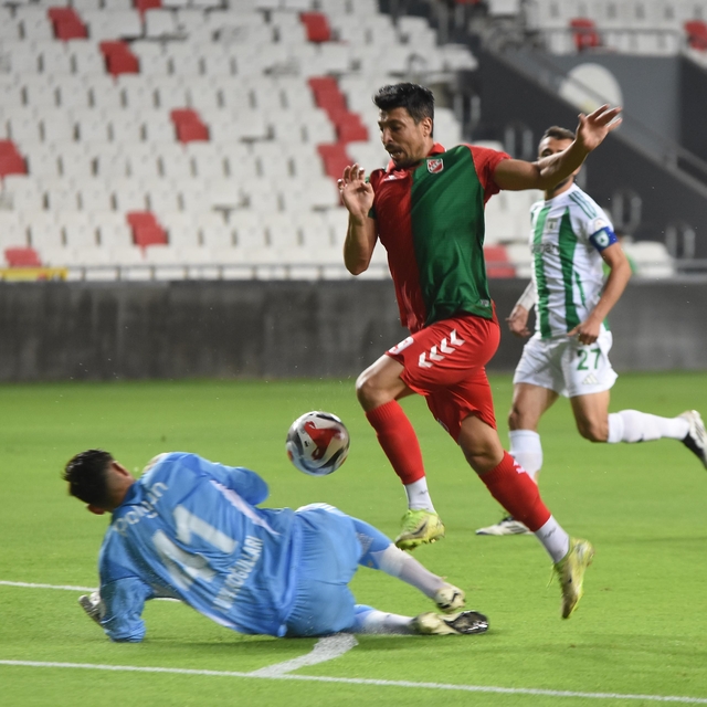 Karşıyaka'da Hamza beklenen performansın uzağında kaldı