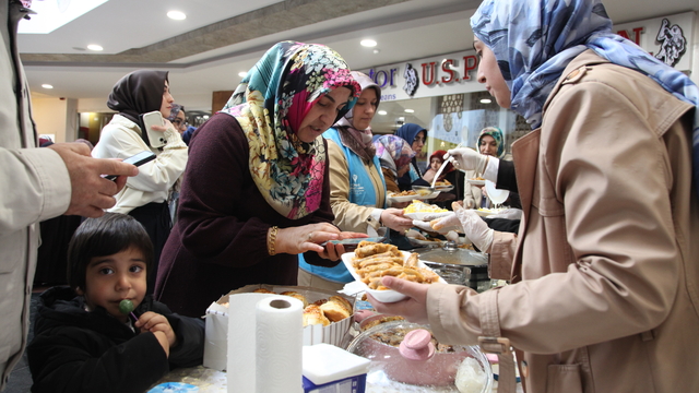 Ahlat'ta Gazze'ye destek için kermes yapıldı