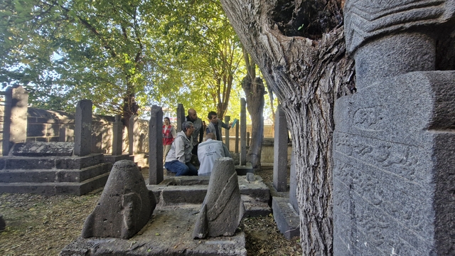 Diyarbakır'da Türk-İslam dönemi mezar taşları kayıt altına alınıyor