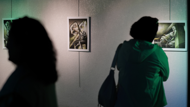 İzmir'de "Hatırla! Kimsin?" sergisi sanatseverlerle buluştu