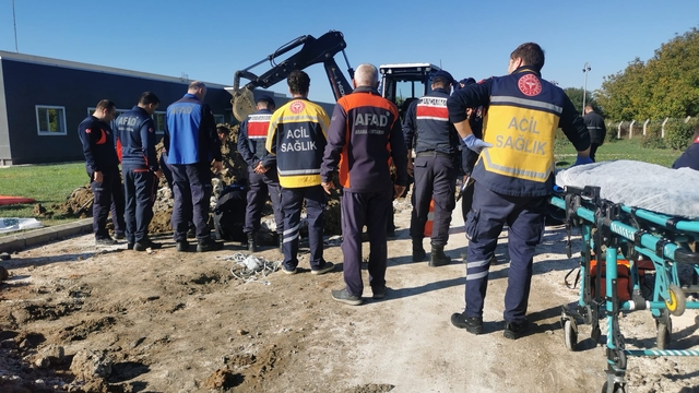 Kırklareli'nde inşaat alanında toprak altında kalan işçi kurtarıldı