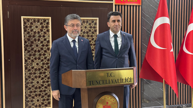 Tarım ve Orman Bakanı Yumaklı, Tunceli Valiliğini ziyaret etti