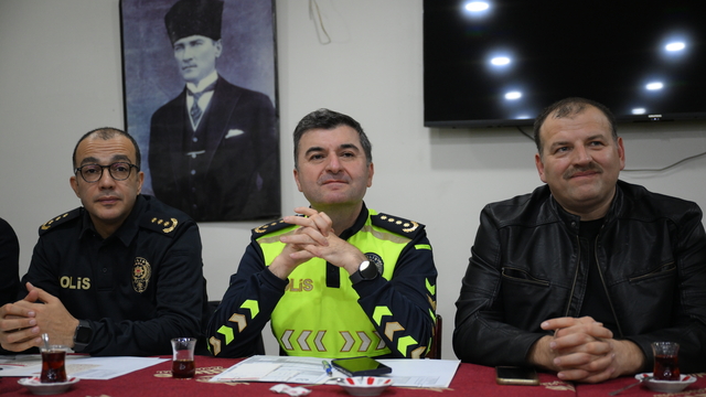 Edirne Emniyet Müdürü Ayhan, Sarıcapaşa Mahallesi sakinleriyle bir araya geldi