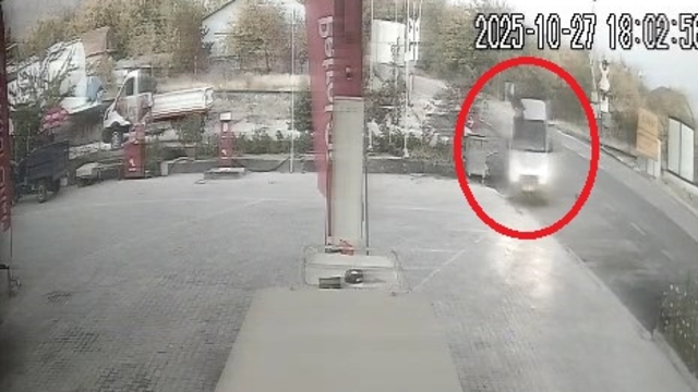 Eniştesine araçla çarpıp kaçtı; o anlar kamerada