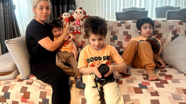 Mekselina'nın özel gereksinimli üçüz oğullarıyla hayat mücadelesi