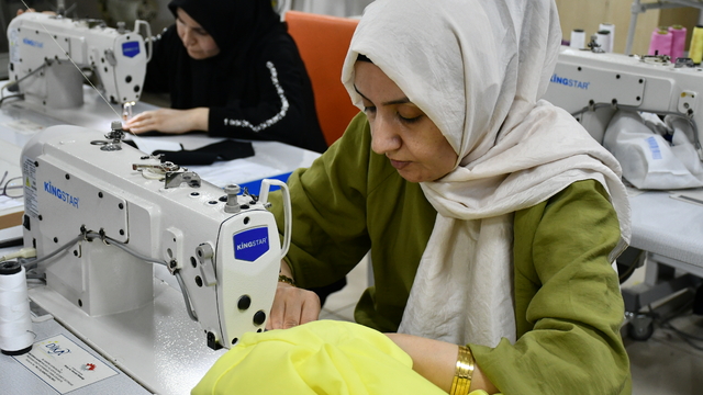 Batman'da öğrenciler tekstil atölyesinde el becerilerini geliştirip tecrübe kazanıyor