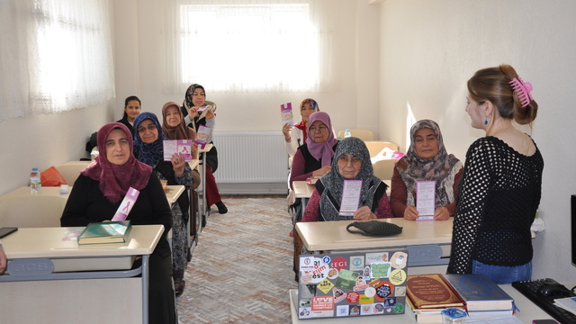 Gümüşhacıköy'de meme kanseri bilgilendirme etkinliği düzenlendi