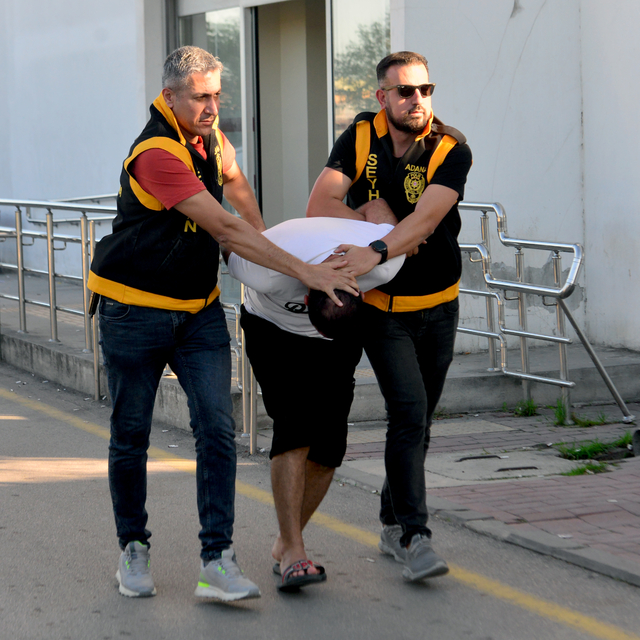 Kovaladığı çocuğu ayak bileğinden tutup yere fırlatan şüpheli tutuklandı