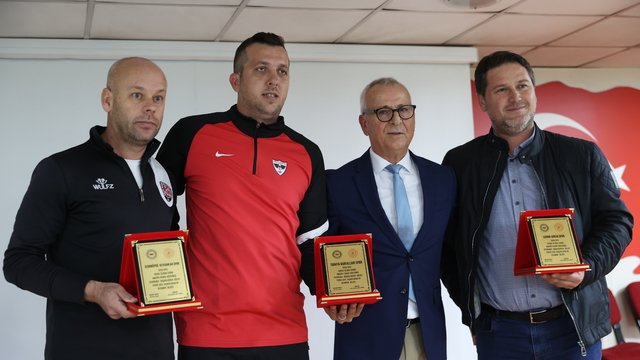 Edirne Amatör Ligi plaket töreni düzenlendi