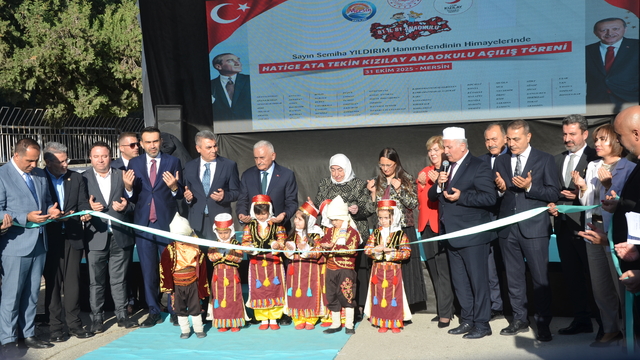 Binali Yıldırım, Mersin'de anaokulu açılışına katıldı