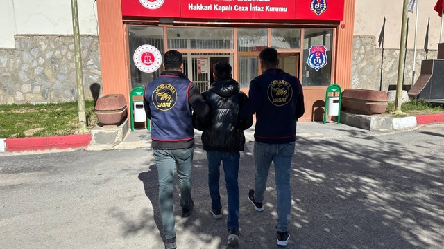 Hakkari'de kesinleşmiş 8 yıl 9 ay hapis cezası bulunan hükümlü yakalandı