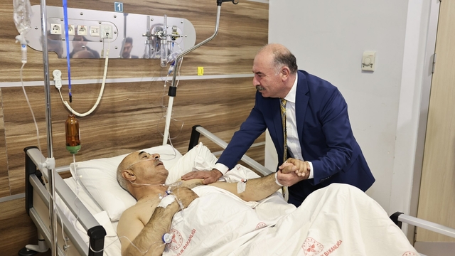 GÜNCELLEME - Serinova Belde Belediye Başkanı Çakmak, Çorum'daki trafik kazasında yaralandı