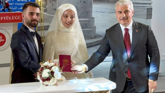 Konya'da 35 çift için toplu nikah töreni düzenlendi