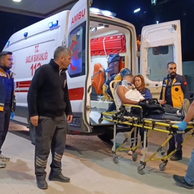 Bursa'da 3 motosiklet çarpıştı: 1'i ağır 6 yaralı