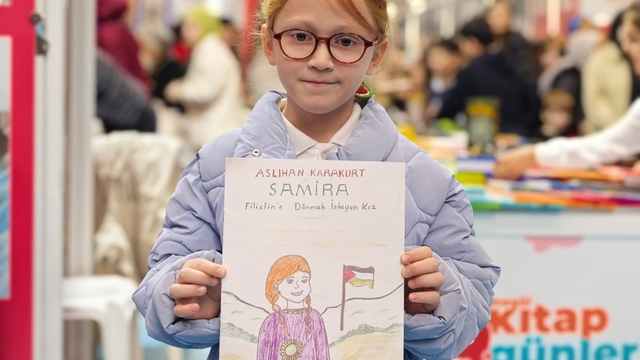 9 yaşındaki Aslıhan, yazdığı hikaye kitabının gelirini Filistin'e bağışlayacak