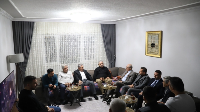 Gölbaşı'nda MHP'den "Hayırlı Günler Komşum" ve "Derdin Derdimizdir" ziyaretleri