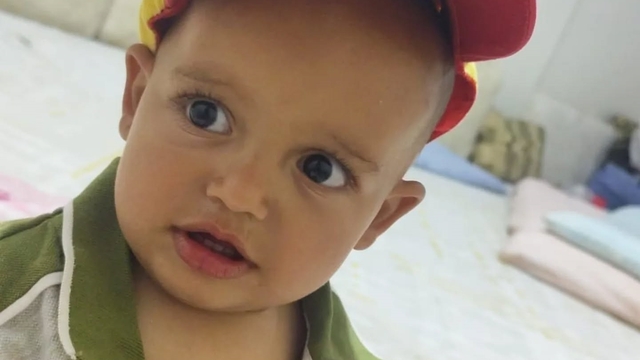 Babasının kullandığı TIR'ın altında kalan bebek toprağa verildi